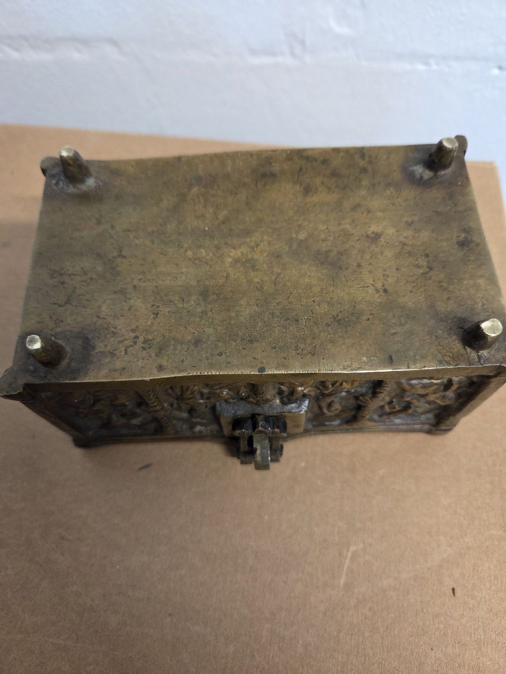 Barattoli: Antike Schmuckschatulle aus Bronze mit Relief – Usato da Dietikon venduto da Allegra34 5