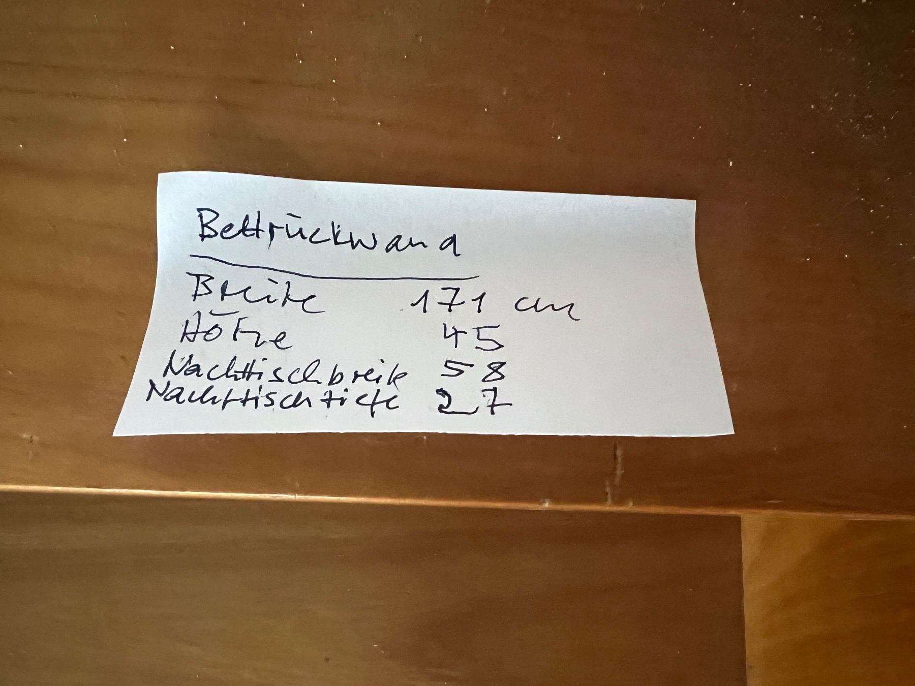 Comodini: Bettrückwand mit Nachttisch – Usato da Solothurn venduto da Spicar 2