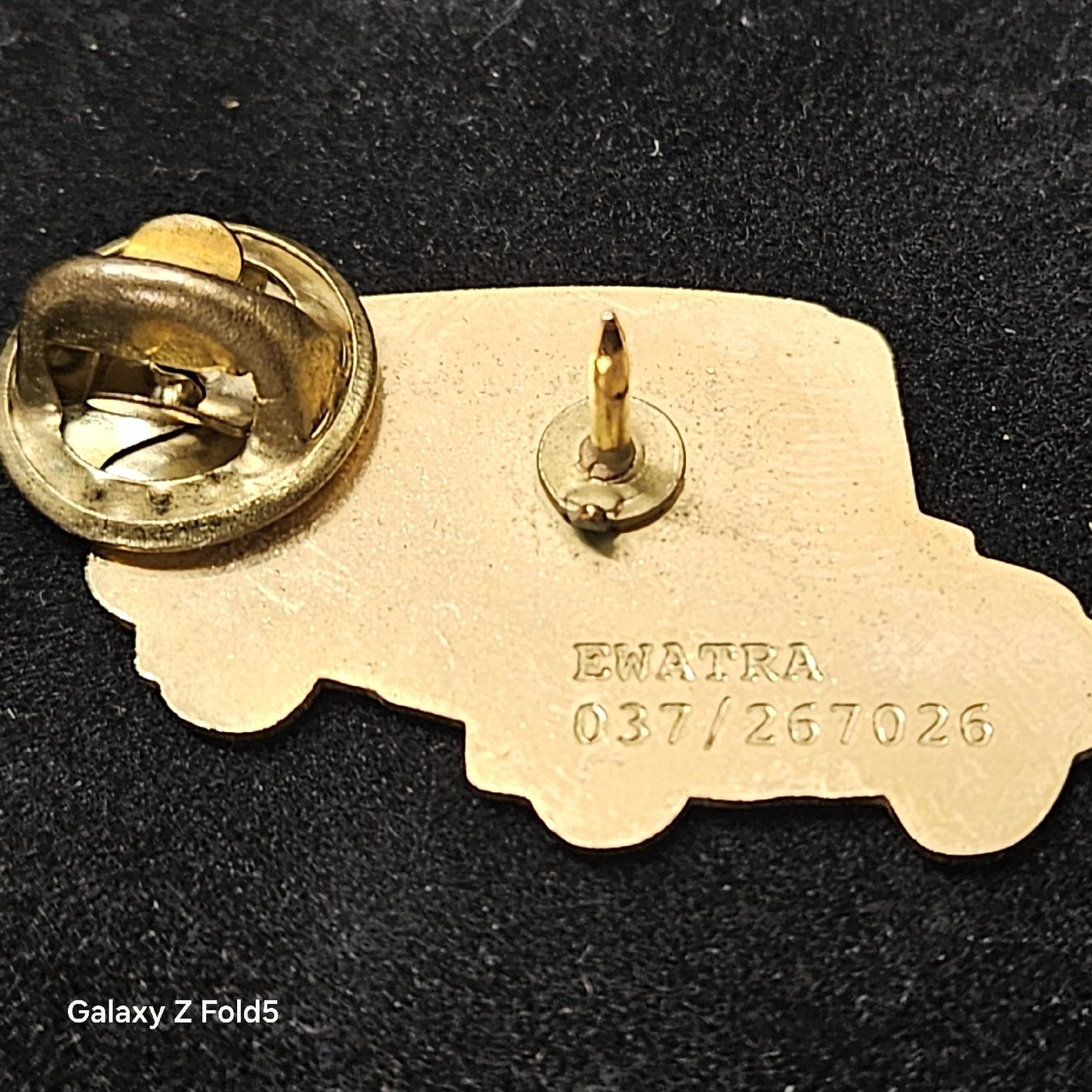 Placchette & Badge: Ewatra Anstecknadel / Pin, cooler Oldtimer Bus. – Nuovo (secondo la descrizione) da St. Gallen venduto da urs_j5tp 1