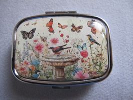 Hübsche Pillendose mit Vogelmotiv, neu
