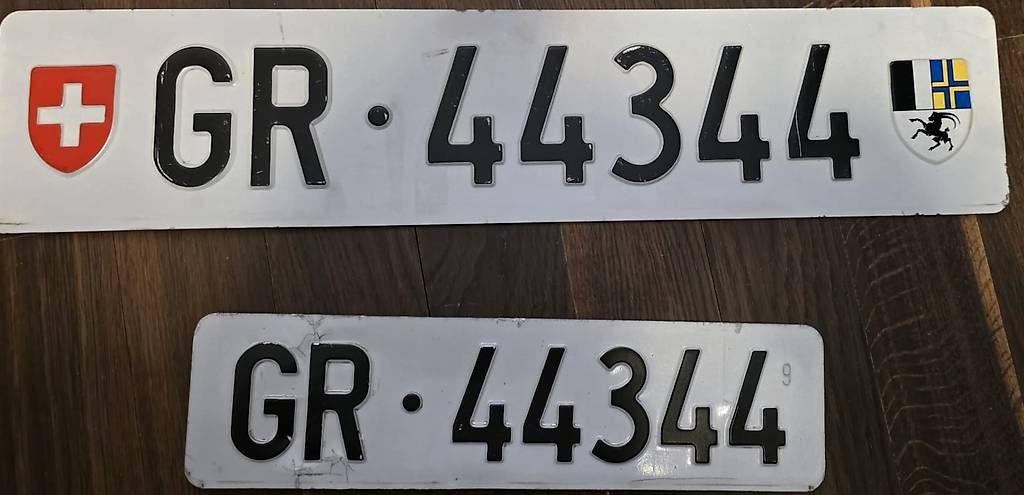 Schilder: Nummernschild GR – Gebraucht aus Vira (Gambarogno) von cicolino01