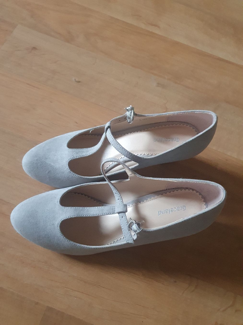Graceland Scarpe da donna: Graue Damenschuhe - Grlsse 38 – Nuovo (secondo la descrizione) da Muri AG venduto da mic_v97r