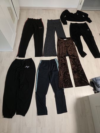 Diverse Damenhosen Set inklusive Adidas Trainingsteil. Gr.S