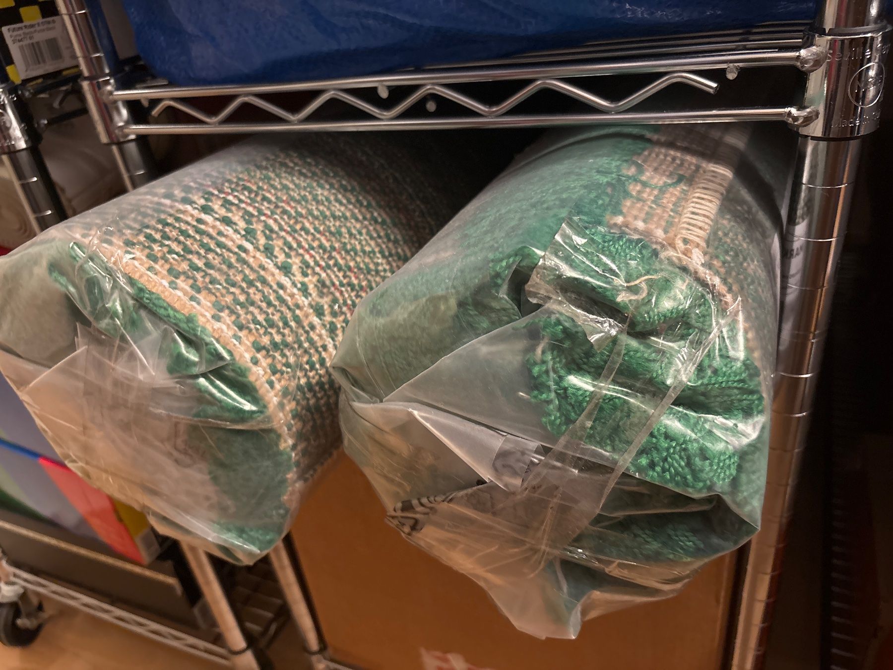 Ikea Tappeti: Virgil Abloh x IKEA MARKERAD WET GRASS Teppich Green – Nuovo e nell'imballaggio originale da Luzern venduto da pengmarket_gmbh 2