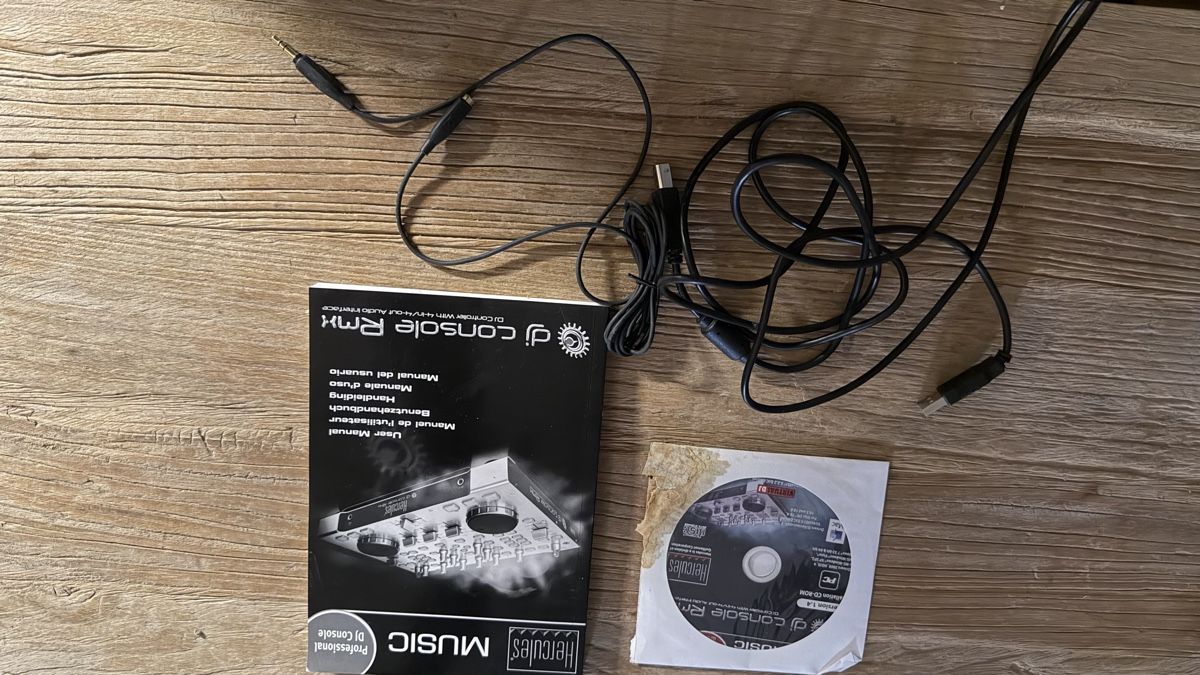 Hercules Mischpulte: Hercules DJConsole Rmx - Console DJ Professionnelle! – Gebraucht aus Collonges von 2D_Collector 4