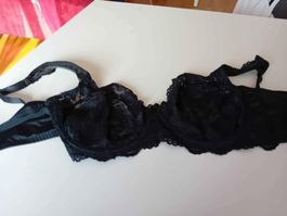 Schwarzer BH, Grösse 105F, kaum getragen, Top Zustand!