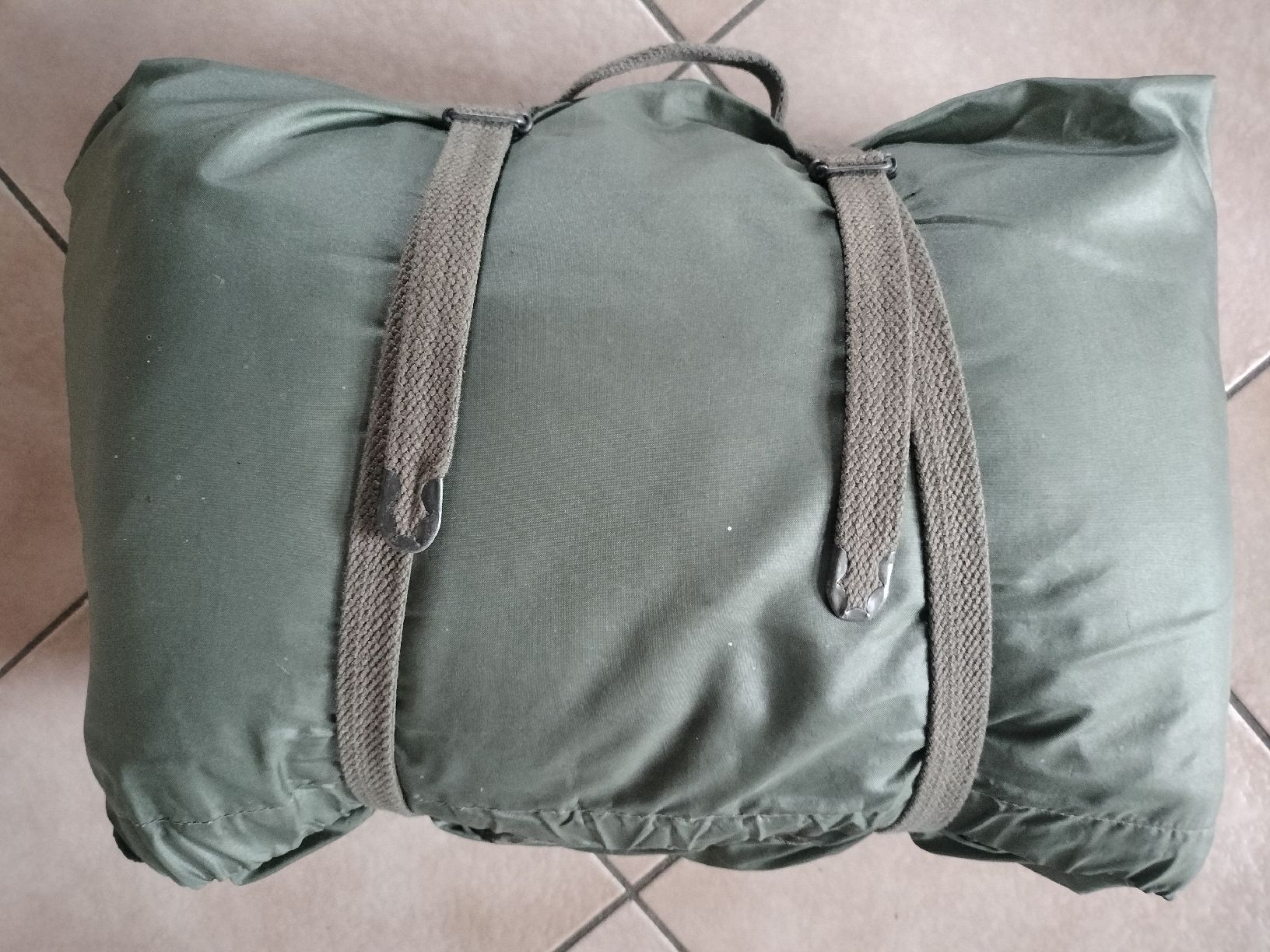 Sacchi a pelo: Armee Militär Schlafsack Frankreich – Usato da Schwanden Sigrisw venduto da cadieux71