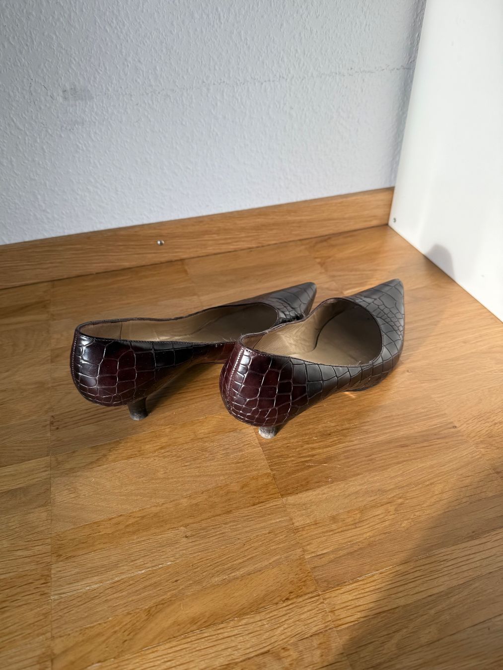Kaiser Scarpe da donna: Peter Kaiser Echtleder Pumps/ Kitten heels, Gr. 38/ 5 – Usato da Zürich venduto da Cleo234 1