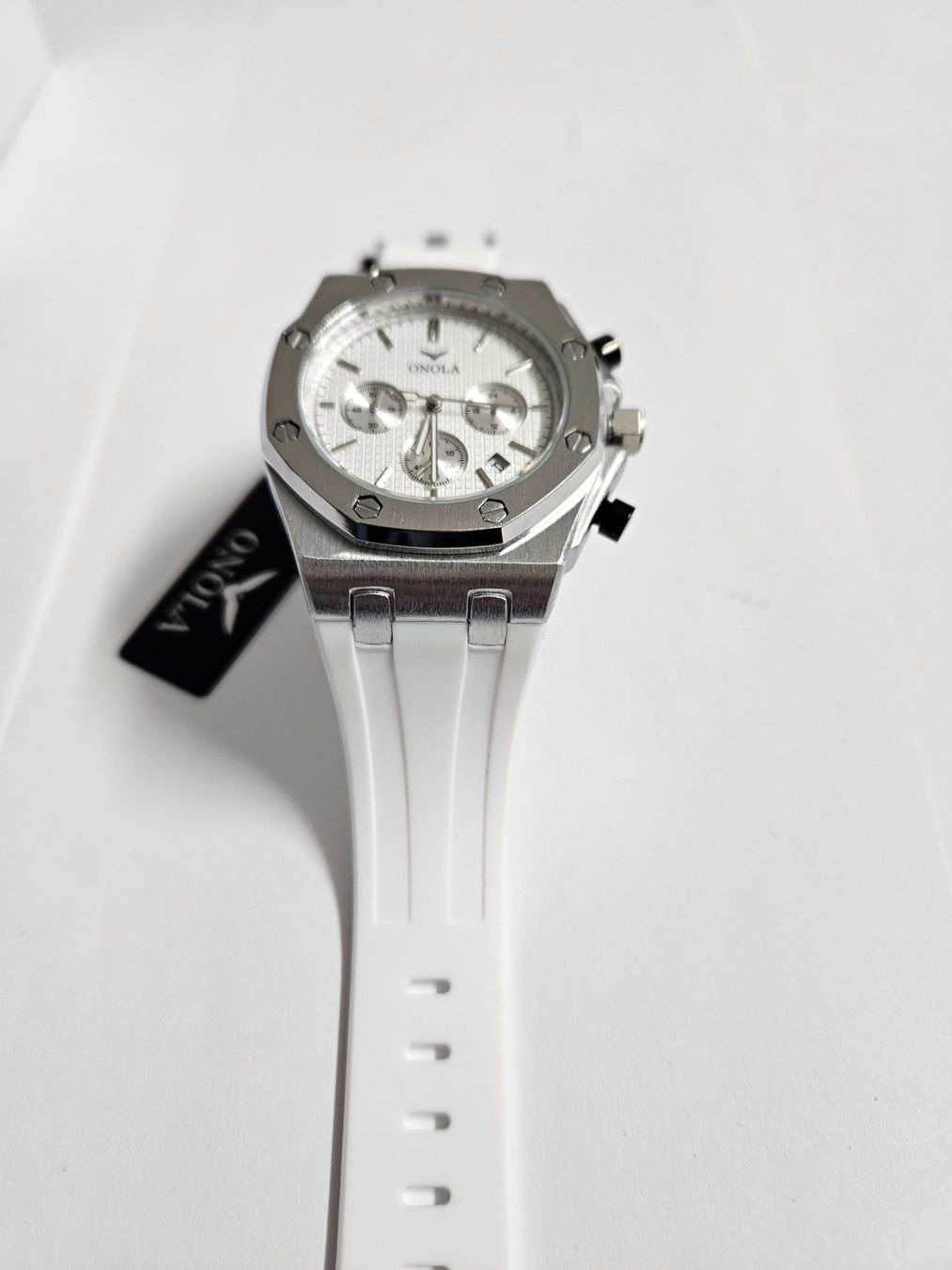 Orologi: Sehr schöne Uhr - silbrig/weiss – Nuovo e nell'imballaggio originale da Kreuzlingen venduto da RahMal 1