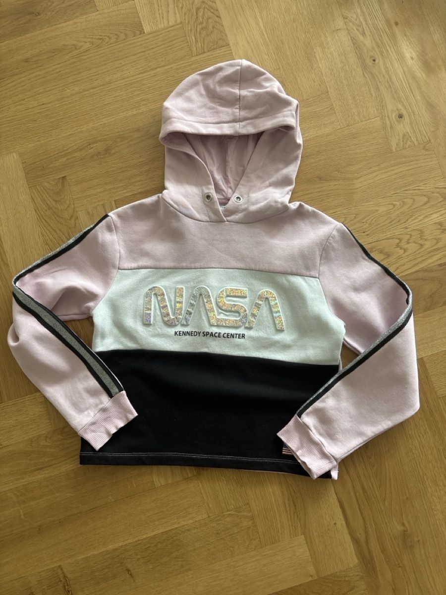 C&A Maglioni & Felpe: Kapuzenpullover von Nasa, 140/146 – Usato da Wohlen AG venduto da Michi761