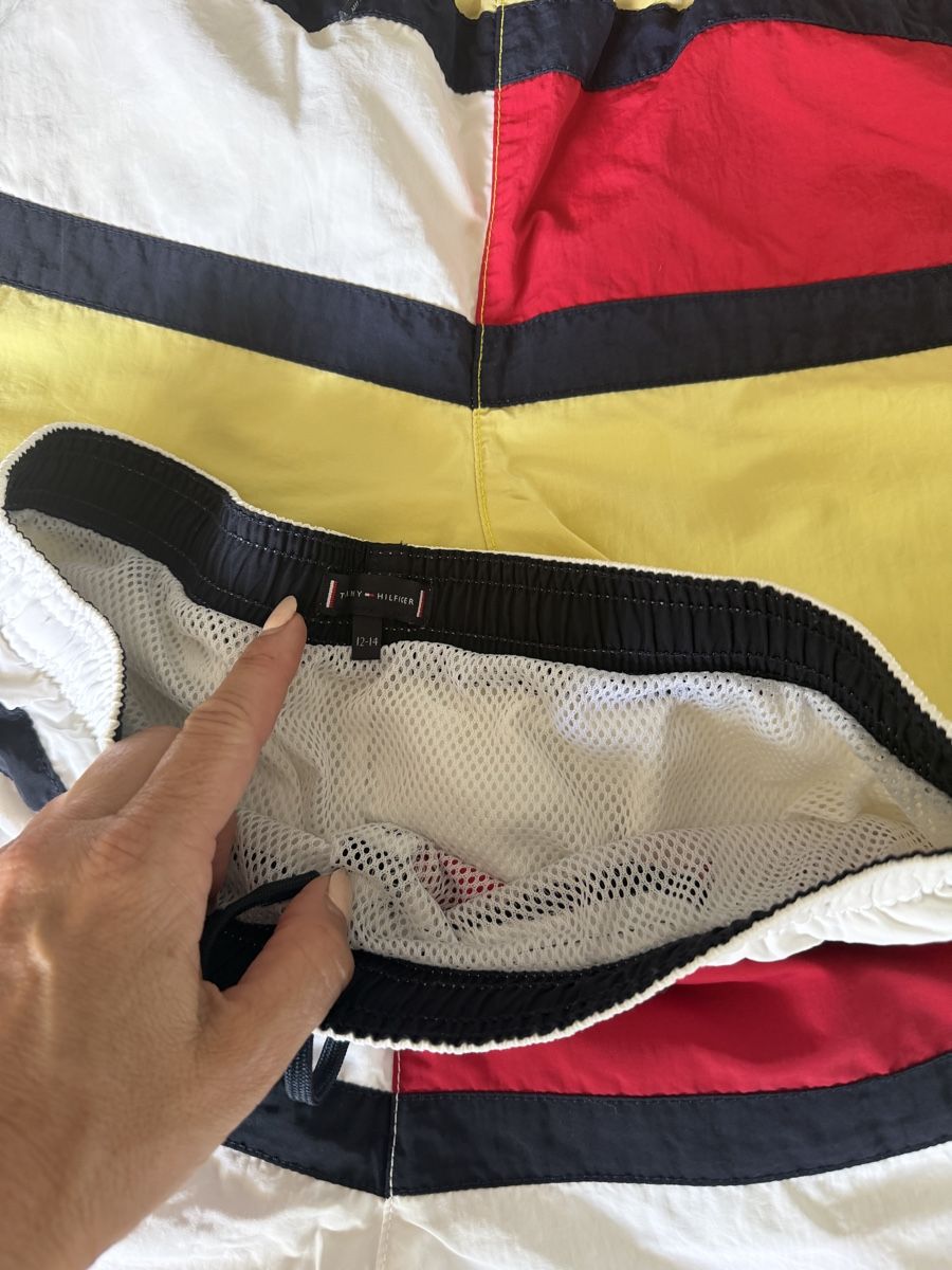 Tommy Hilfiger Badehosen: 2 Badehosen Tommy hilfiger  – Gebraucht aus Neerach von the_modern_mini 1