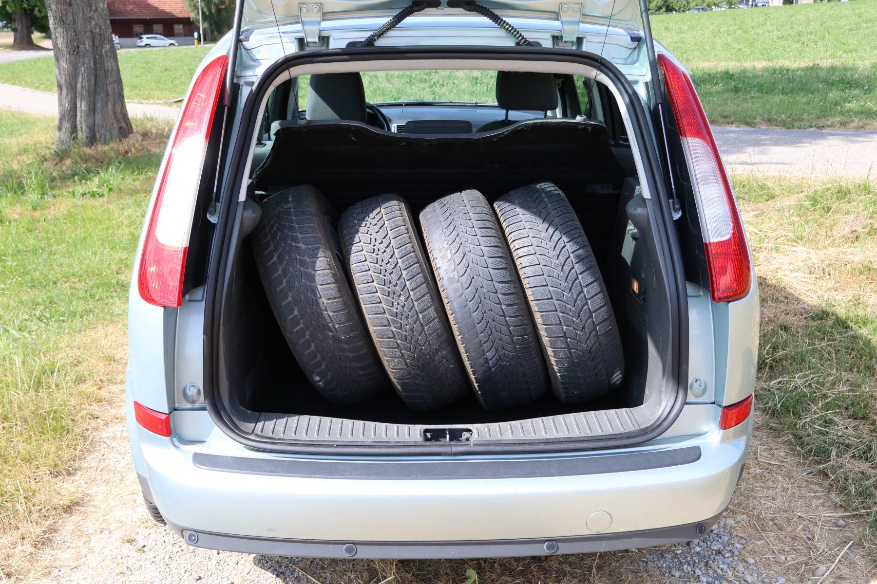 Ford Automobili: Ford Focus C-Max 1.6i – Difettoso da Huttwil venduto da gropsuhu 6