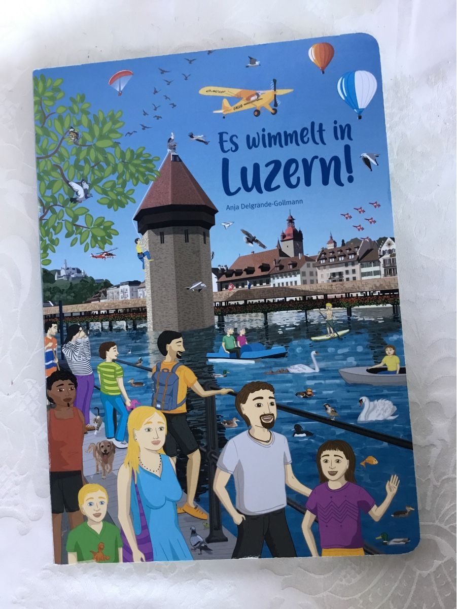 Libri: Kinder Wimmelbuch mit 12 doppelseitigen Ansichten von Luzern – Usato da St. Gallen venduto da chamilla