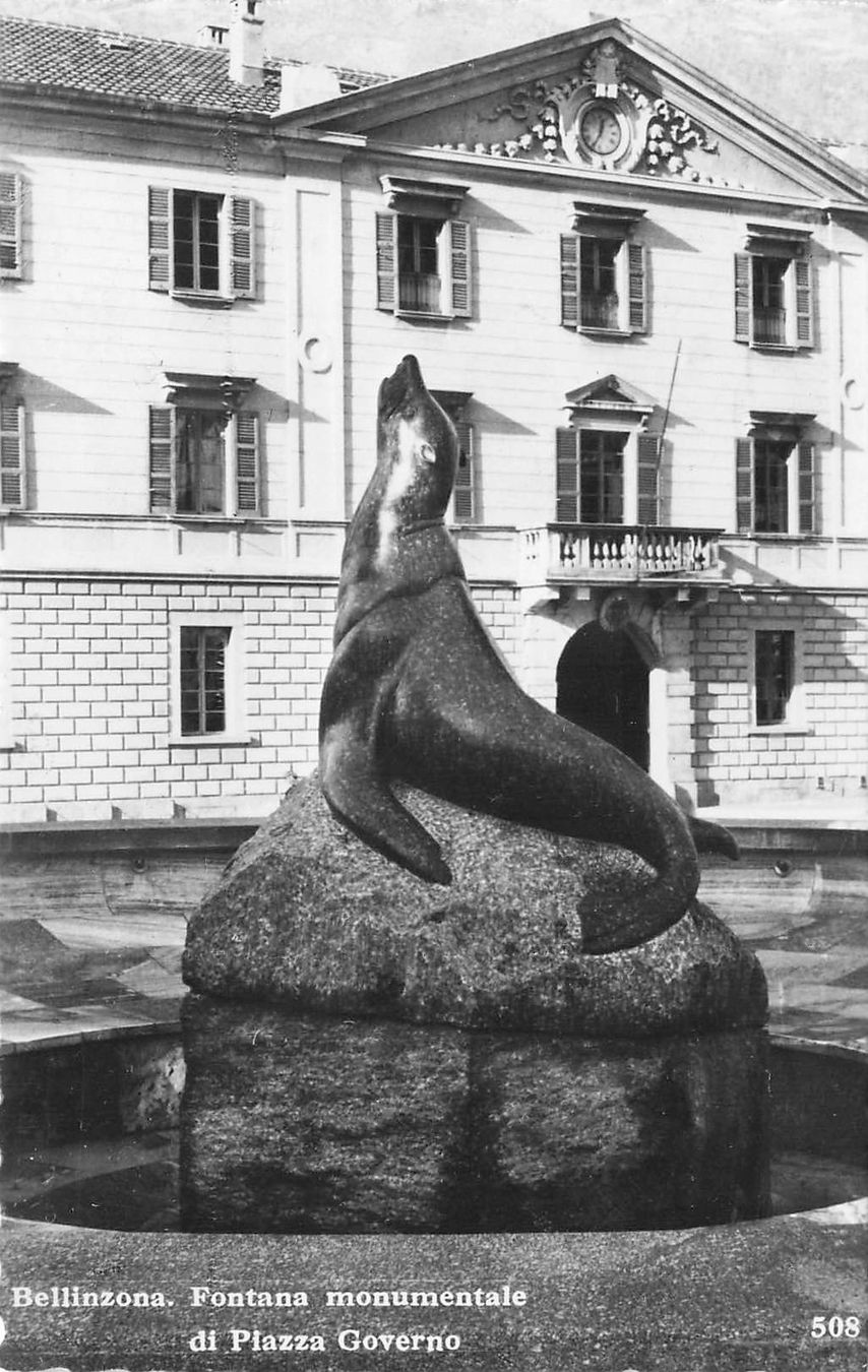 Cartes postales: Bellinzona piazza della foca – D'occasion à Biasca par Blenio71