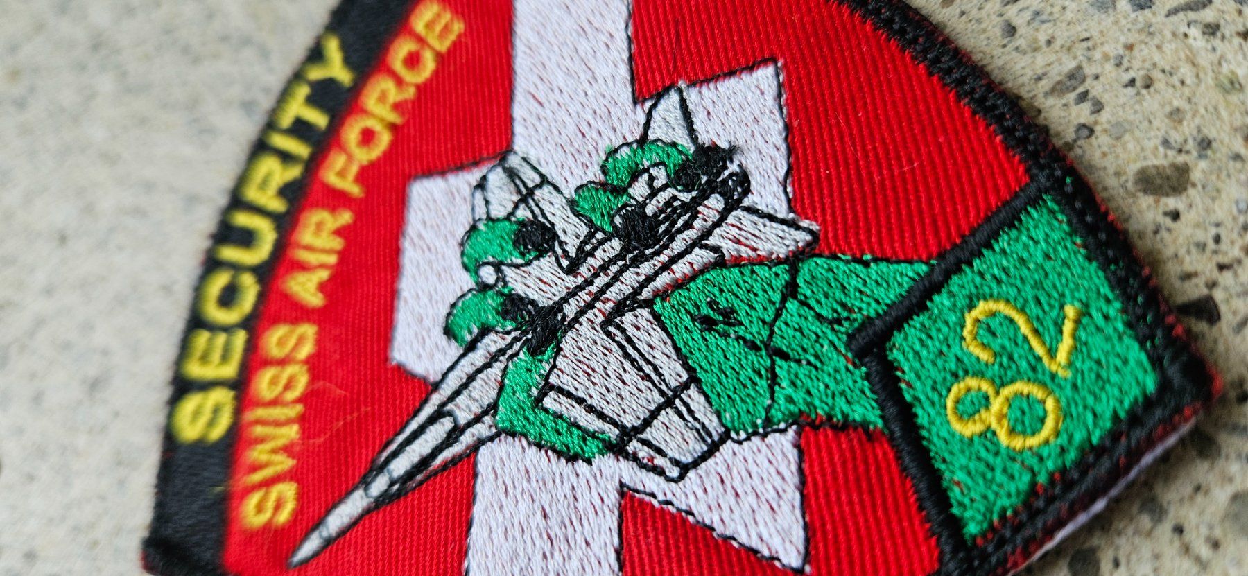 Schweizer Armee Placchette & Badge: *** Spez Badge Luftwaffe Security mit klett *** – Nuovo e nell'imballaggio originale da Riedholz venduto da fr_sIruP 1