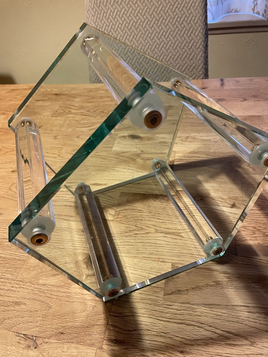 Altro in Decorazioni & Accessori: Sockel aus Glas – Usato da Flawil venduto da Naphtali 7