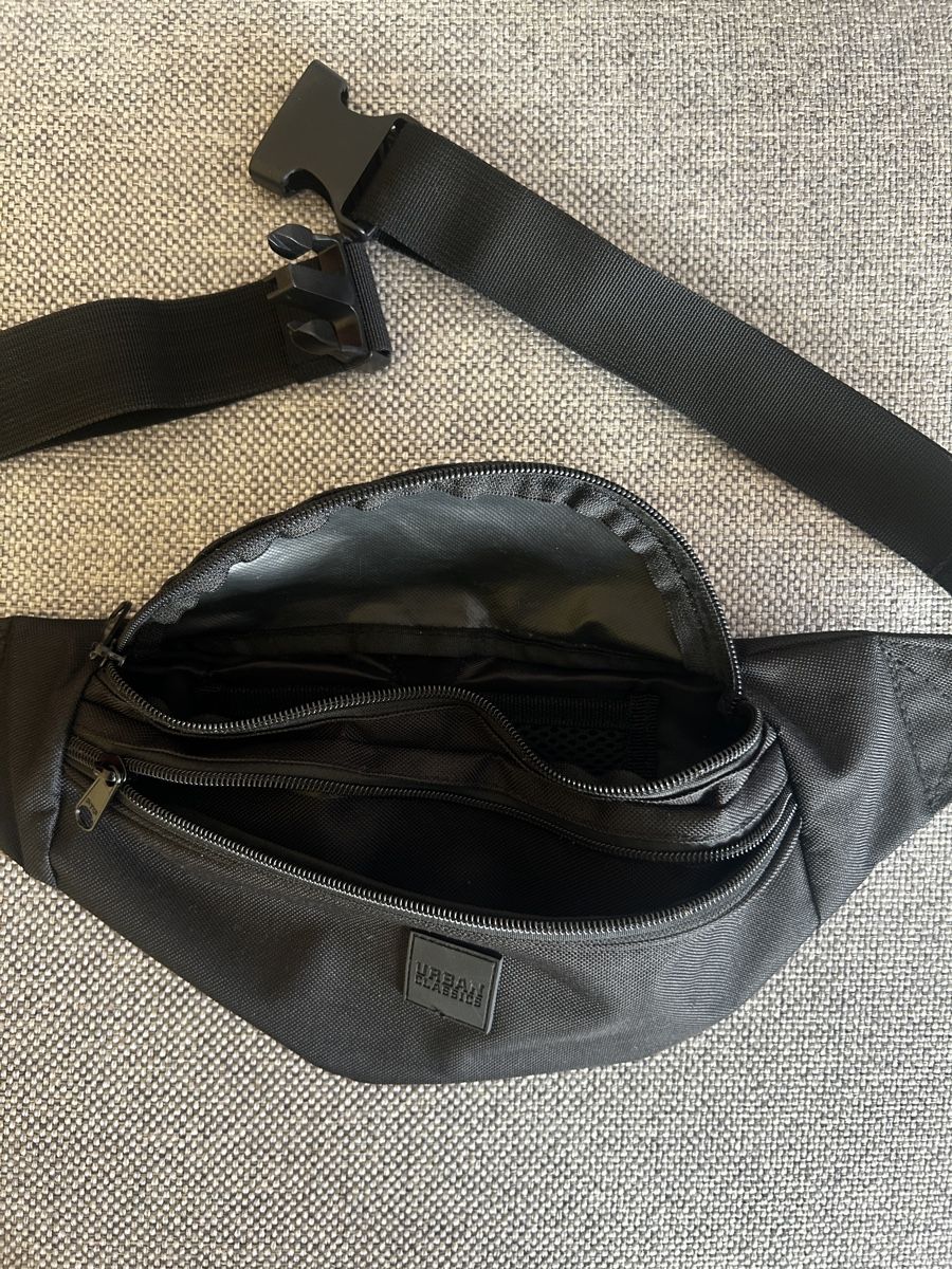 Sacs: Bauchtasche Urban Classics  – D'occasion à Möriken AG par EveMllr 2