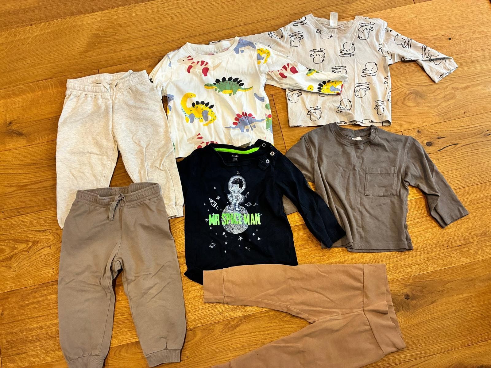 Lotti & Set di vestiti: Kleiderbundle 12-18 Monate – Usato da Frick venduto da chgiger147 3