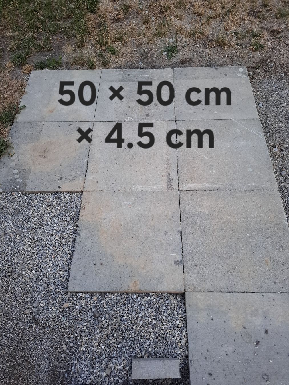 Rivestimenti per pavimenti: Gartenplatten – Usato da Heitenried venduto da Baeru19