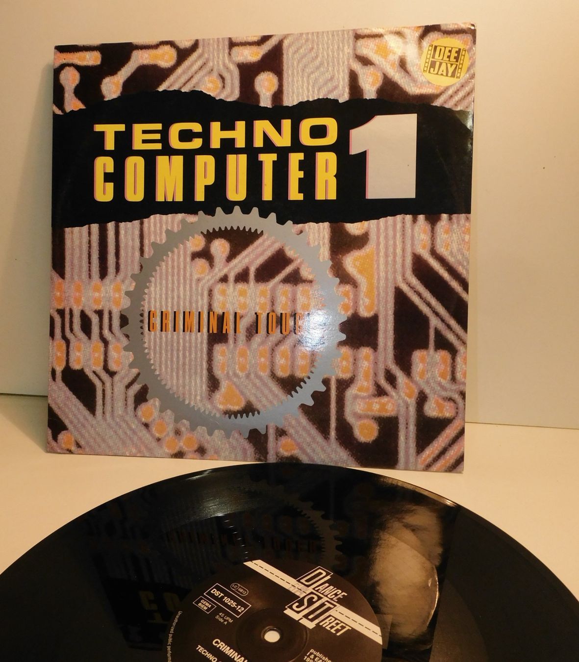 Dischi in vinile: LP 1990 Criminal Touch Techno Computer One   LP Dance Remix – Usato da Sursee venduto da 76 6