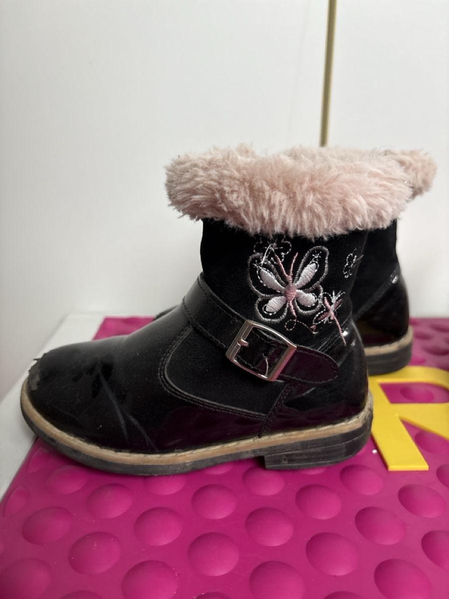 Scarpe per ragazze: Warme Mädchen Winterstiefel, Gr. 26, Schwarz! – Usato da Oberdiessbach venduto da Wuetma