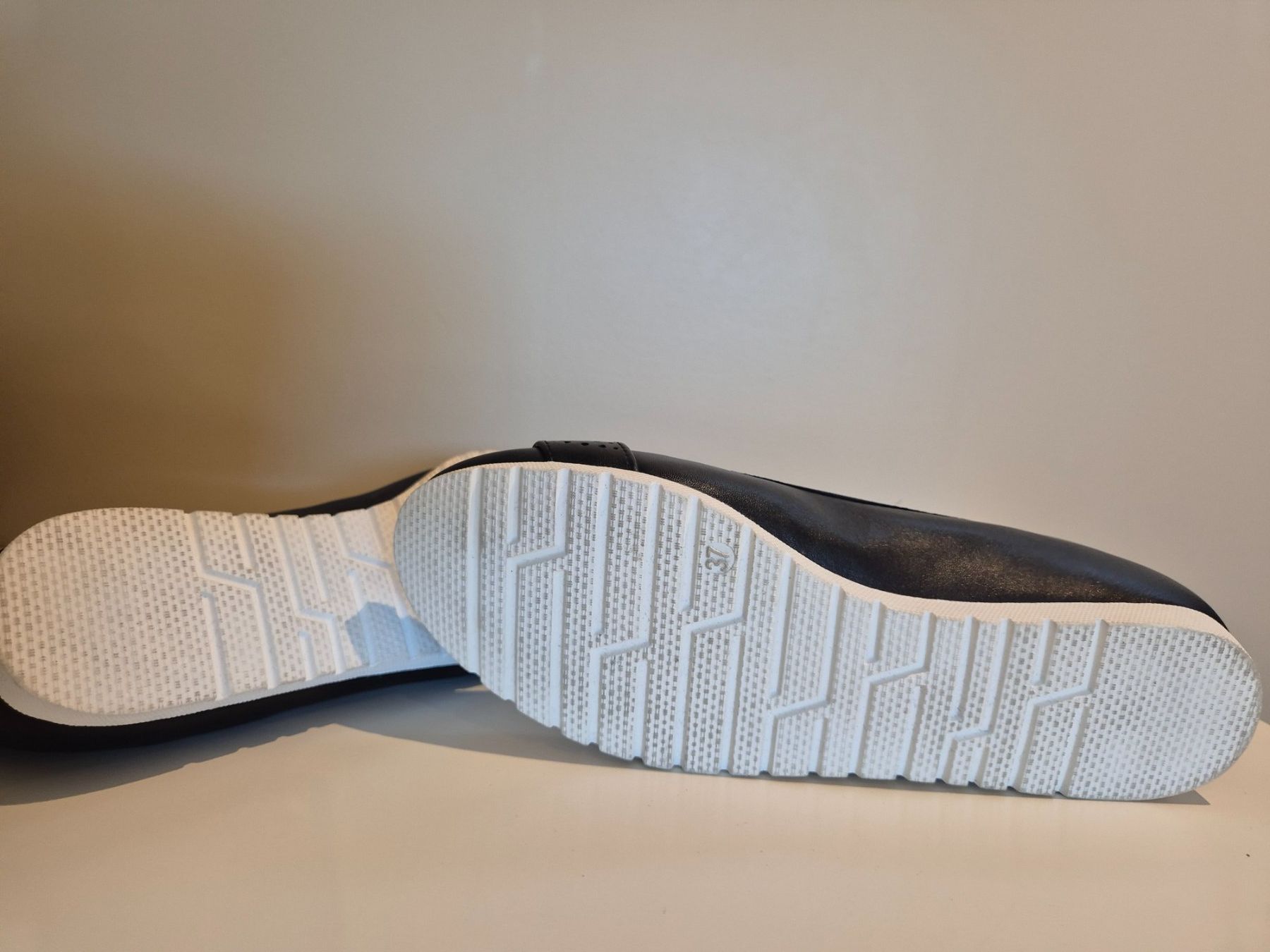 Scarpe da donna: Ballerina schwarz, Gr. 37 – Nuovo (secondo la descrizione) da Dietikon venduto da grafad 4