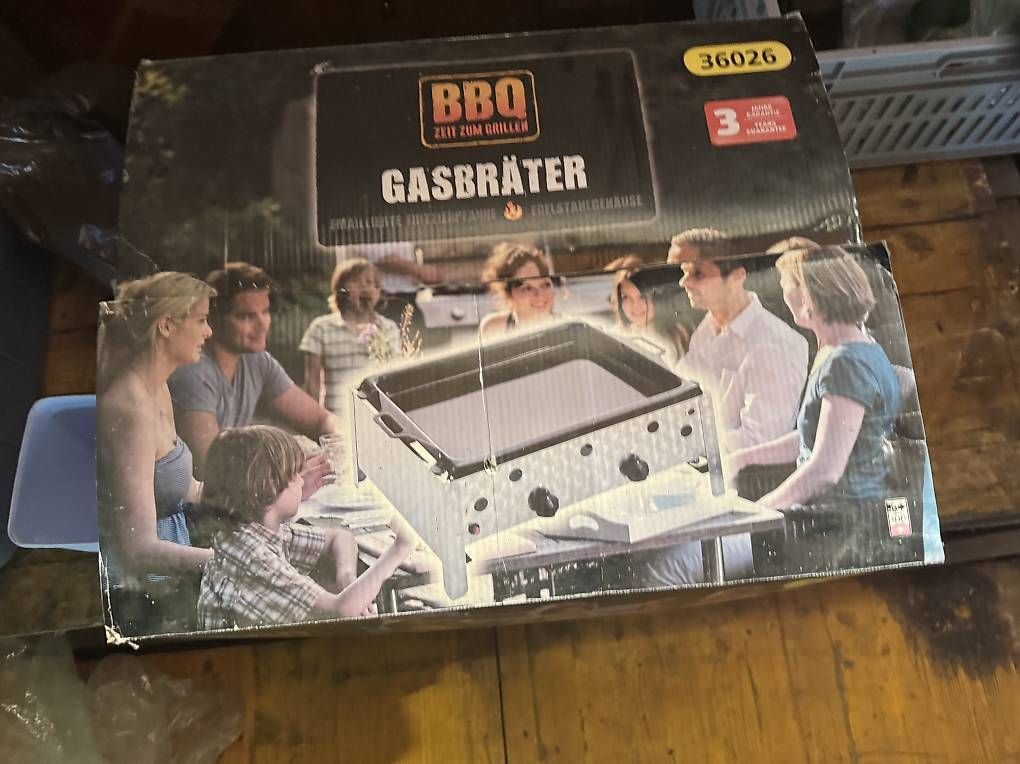 Griglie: Tisch-Gasbräter – Nuovo e nell'imballaggio originale da Gipf-Oberfrick venduto da pis_c6vd 1