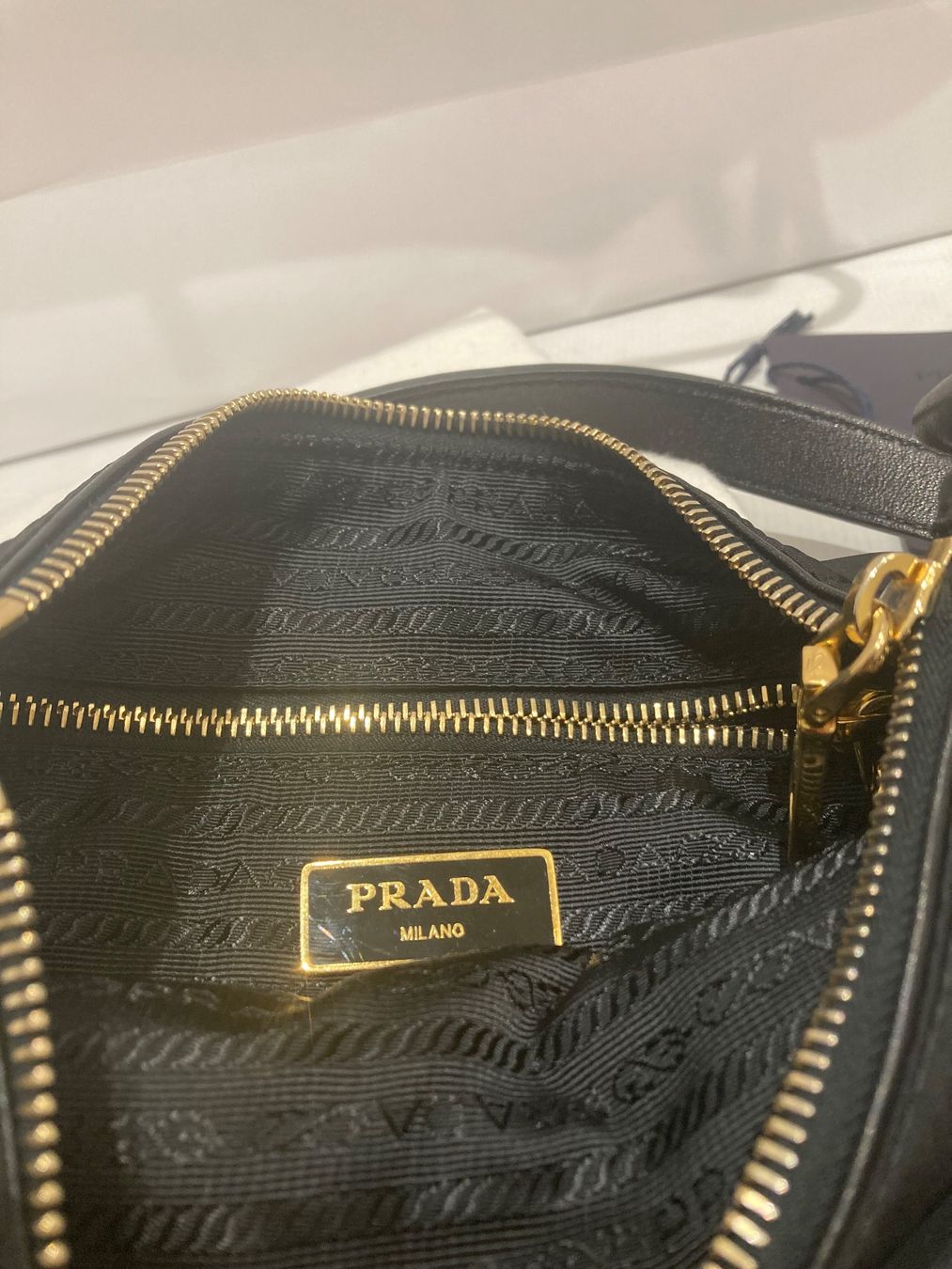 Prada Borse da donna: Prada bag Re-Nylon MIT QUITTUNG – Usato da Paradiso venduto da Kayakara 6