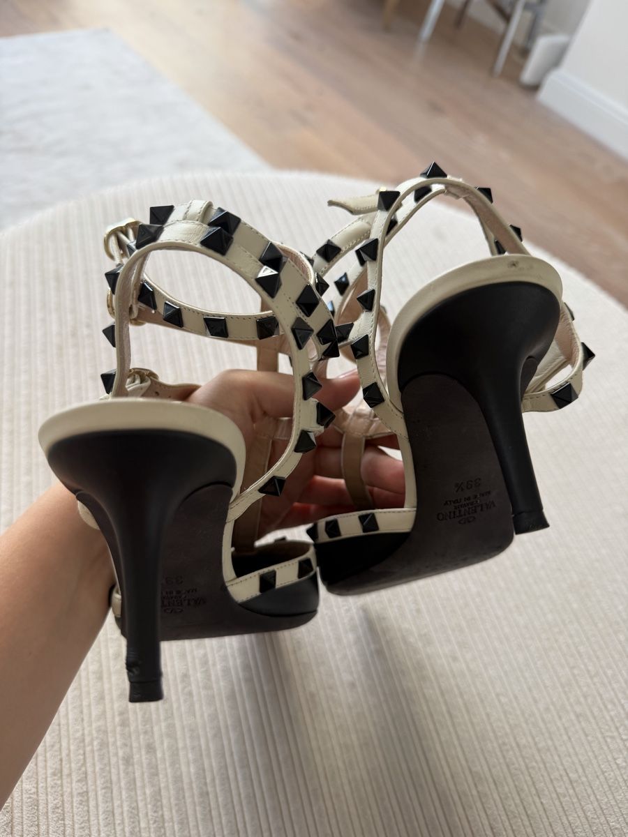 Valentino Chaussures femmes: Valentino Rockstud pumps  – D'occasion à Birmensdorf ZH par lakii338 4