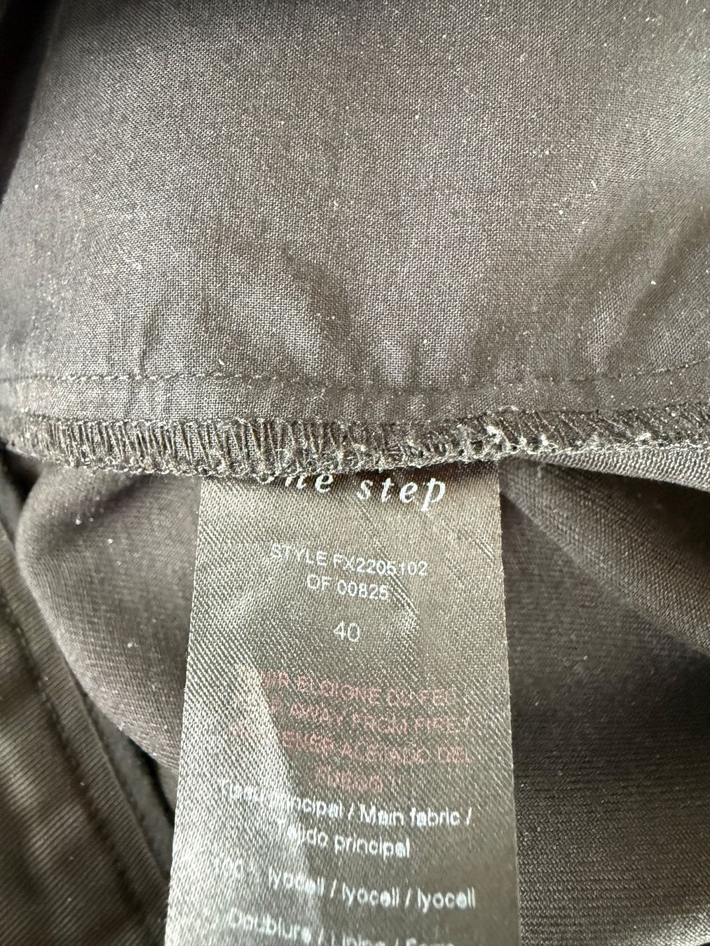 Pantaloni: Pantalon One Step en lyocell taille 40 – Usato da Lausanne venduto da ElVinche 1