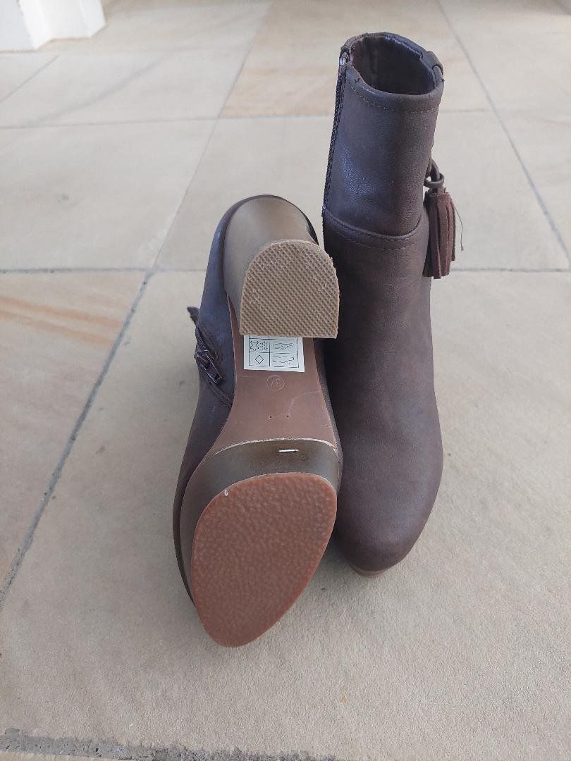 Scarpe da donna: Stiefeletten Bull Boxer – Nuovo (secondo la descrizione) da Holderbank AG venduto da lynno4 2