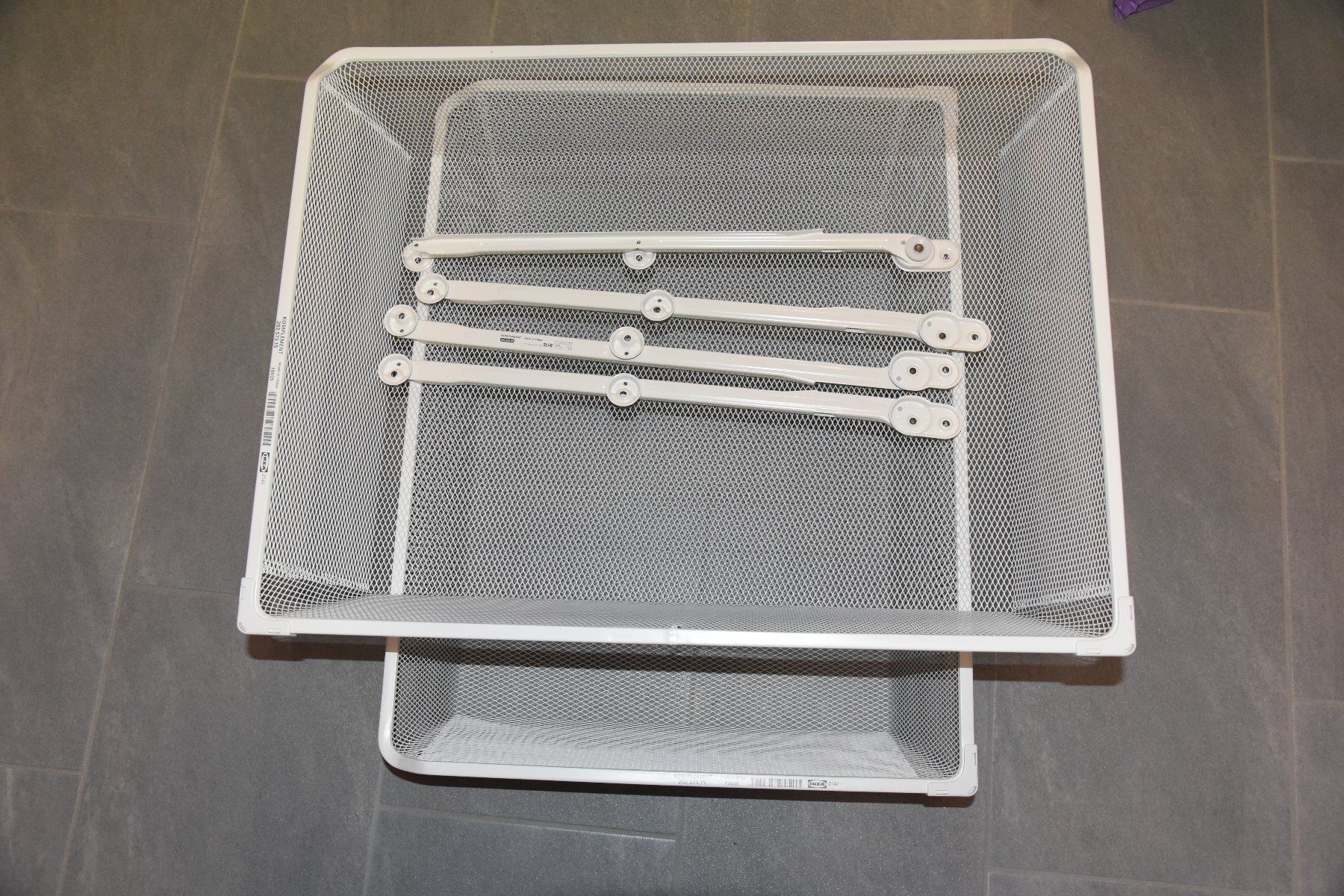 Ikea Altro per la casa: Netzdrahtkorb "KOMPLEMENT" mit Auszugschiene IKEA (75x58cm) – Usato da Frauenfeld venduto da Jasan