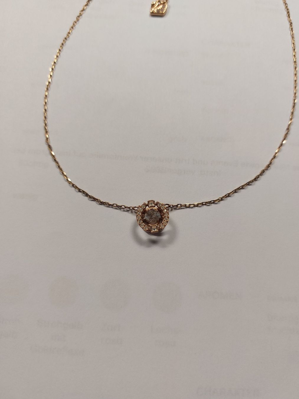 Swarovski Catenine: Swarovski Halskette – Usato da Uerikon venduto da AnnaL
