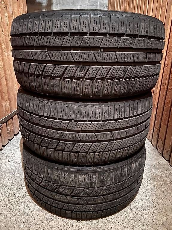Toyo Pneumatici & Ruote complete: À vendre 3 Pneus hiver TOYO – Usato da Plan-les-Ouates venduto da ED15ON