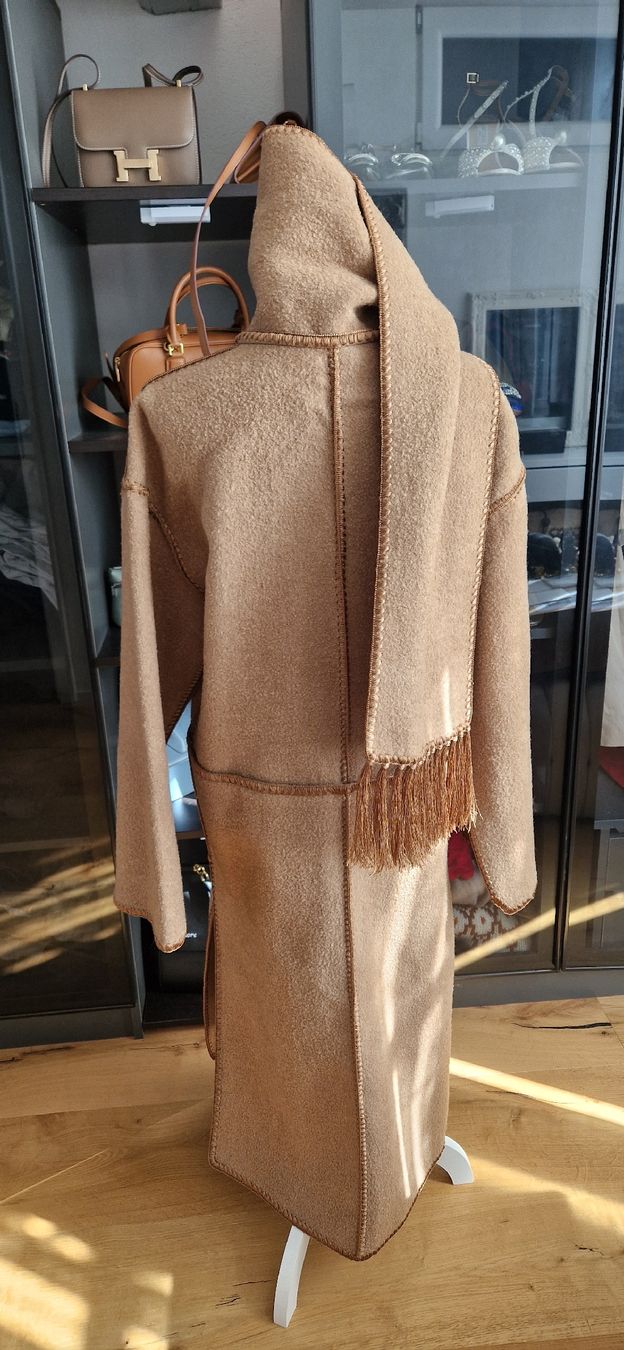 Totême Cappotti: toteme scarf coat – Nuovo e nell'imballaggio originale da Thal venduto da siri_speaks 4