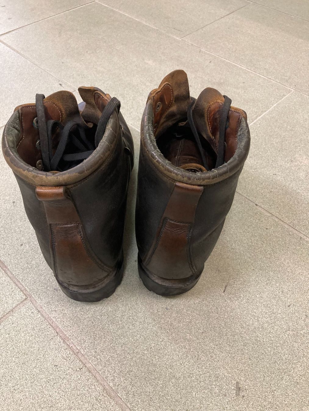 Schweizer Armee Scarpe da uomo: Militär Gebirgsschuhe – Usato da kloten venduto da Goodding 4