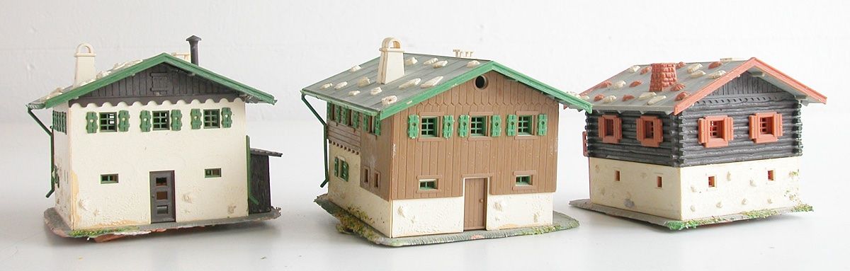 Modelleisenbahnen: Pola 3 Berghäuser zu Spur H0 – Gebraucht aus Oberwil BL von Klang 2