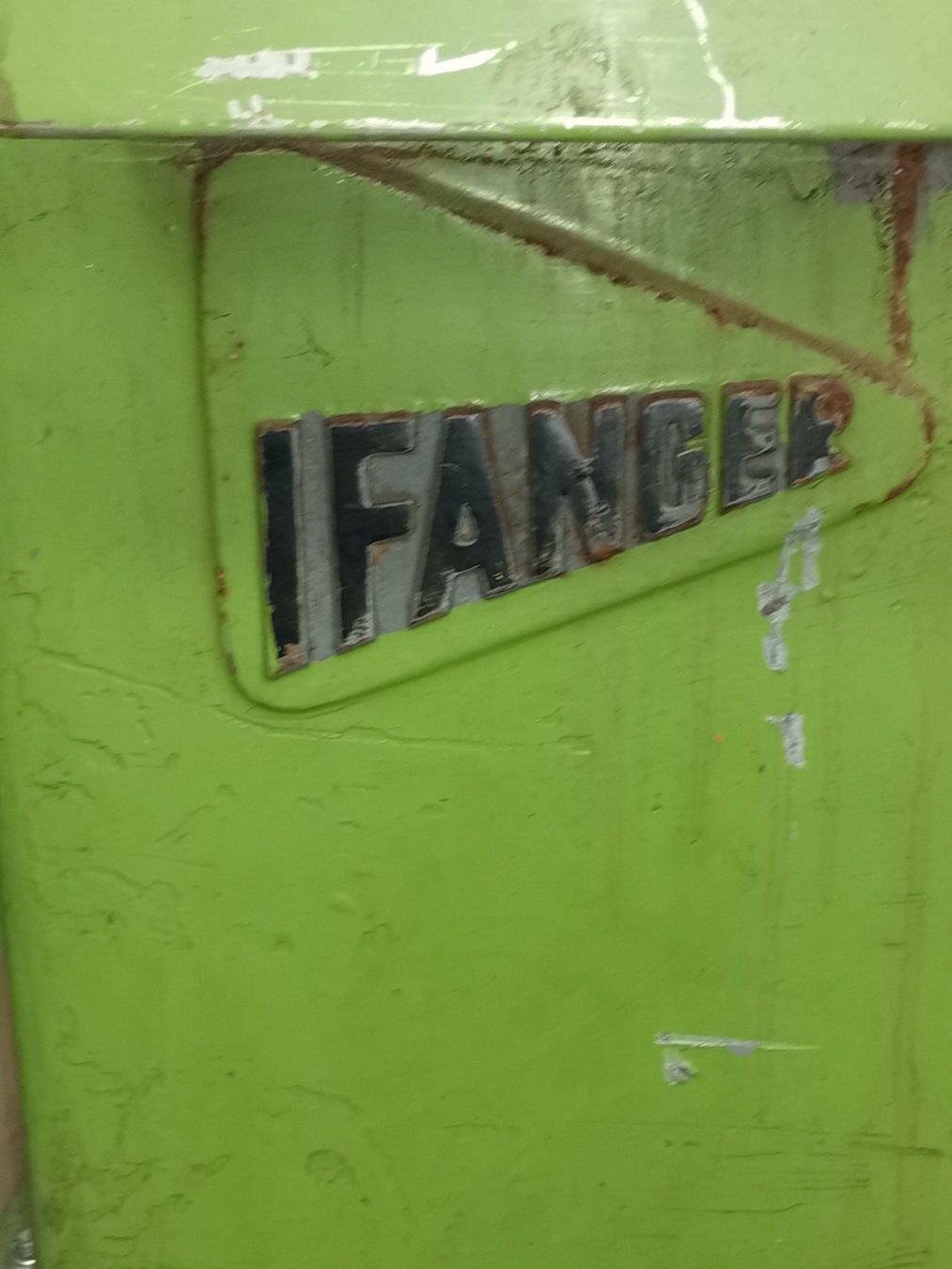 Ifanger Smerigliatrici & Lucidatrici: IFANGER Doppelschleifmaschiene – Usato da Kleindöttingen venduto da Katze99 5