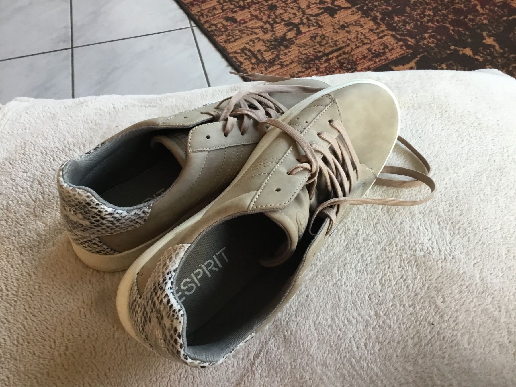 Scarpe da donna: Damenschuhe Espirit – Usato da Rütihof venduto da Maradona02