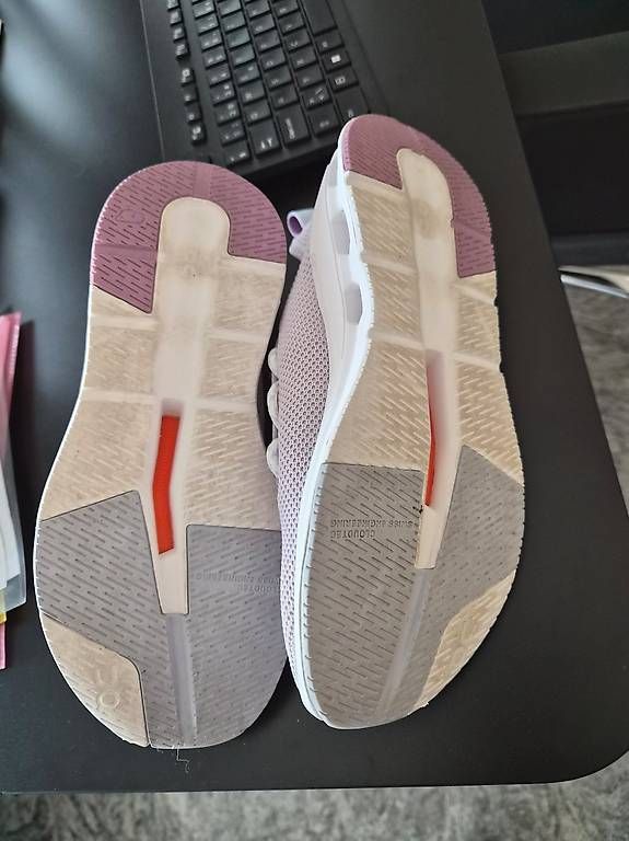 Snickers On lilla (Gebraucht) in Lugano für CHF 40 – nur Abholung auf ...