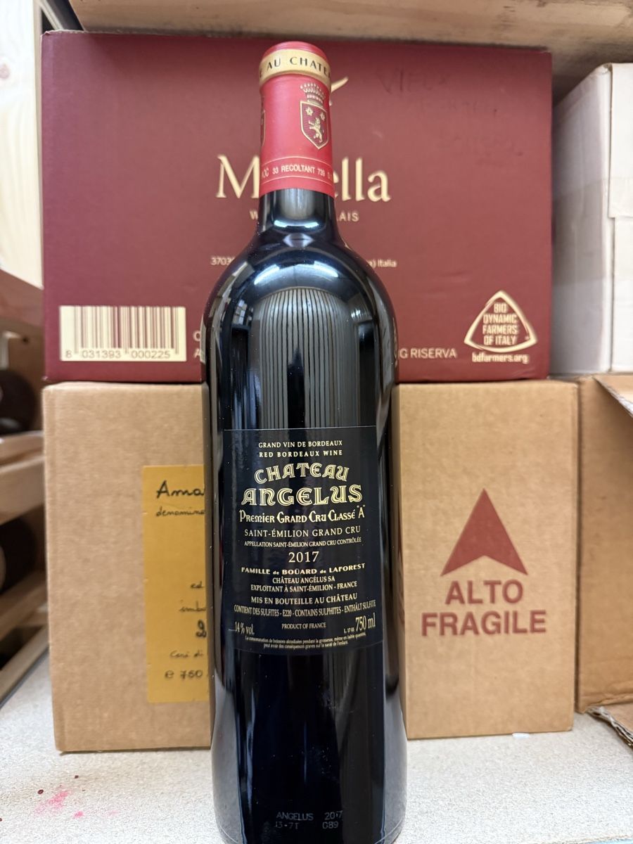 Vino: Chateau Angelus 2017 Saint-Emilion – Nuovo e nell'imballaggio originale da Troinex venduto da Airain 1