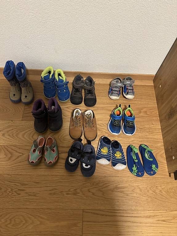 Chaussures garçon: Paket Schuhe  – D'occasion à Illnau par Fakiraa 2