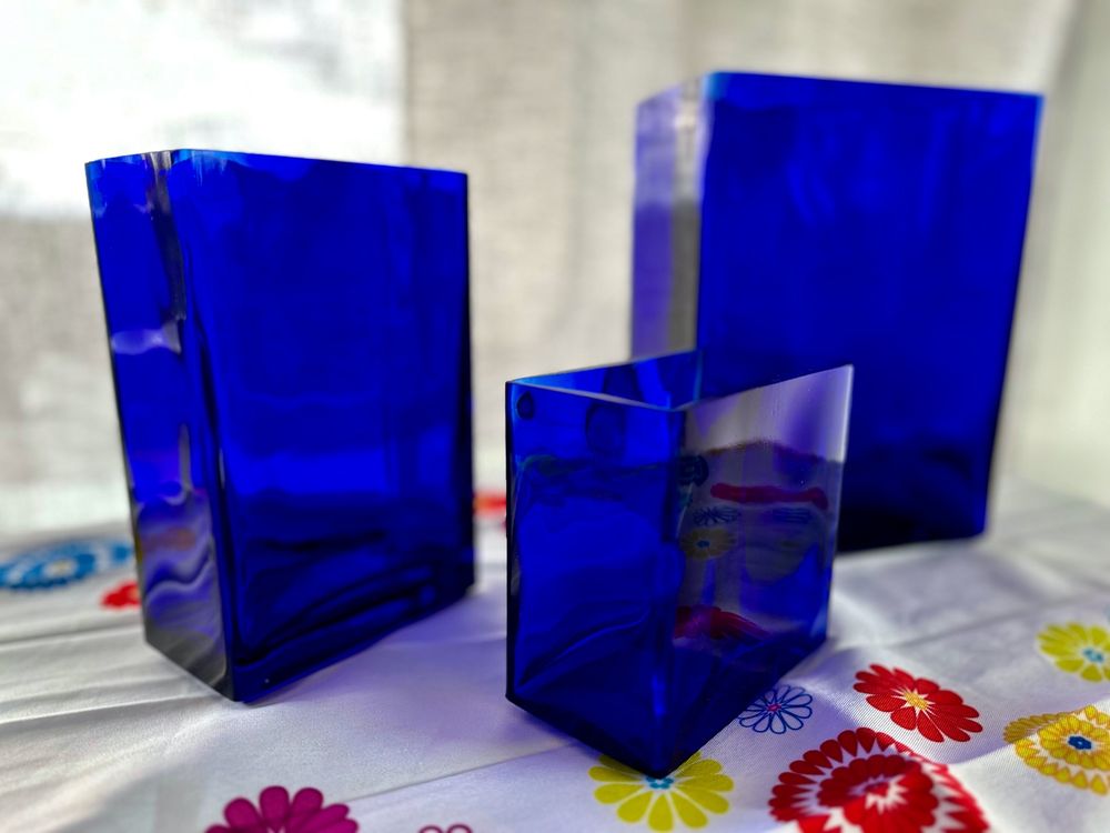 Produktbild von Moderne Vase Aus Kristallglas – Minimalistische Blumenvase In Blau, Für Frische & Trockenblumen