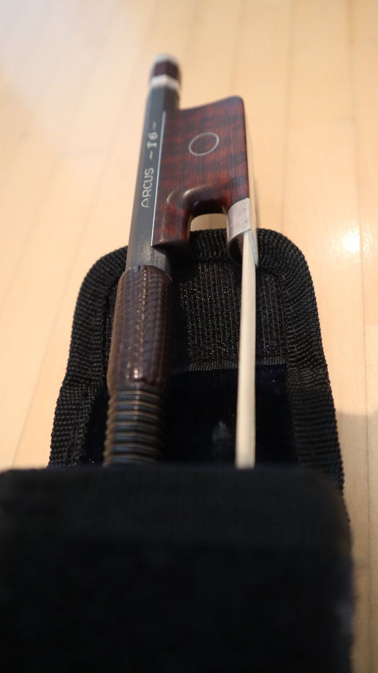 Instruments de musique: Arcus T6 Cellobogen Carbon 935 Silber neuwertig – Neuf (Voir description) à Gossau ZH par GimK_4er