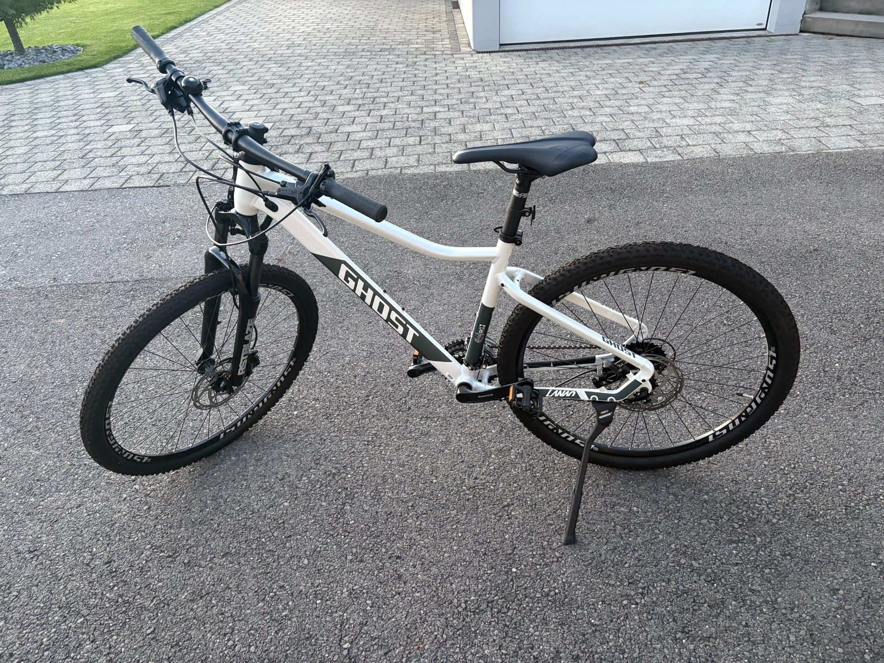 Ghost Biciclette: GHOST Lanao 27,5" Essential - Cadre M – Usato da St-Légier-Chiésaz venduto da avernez