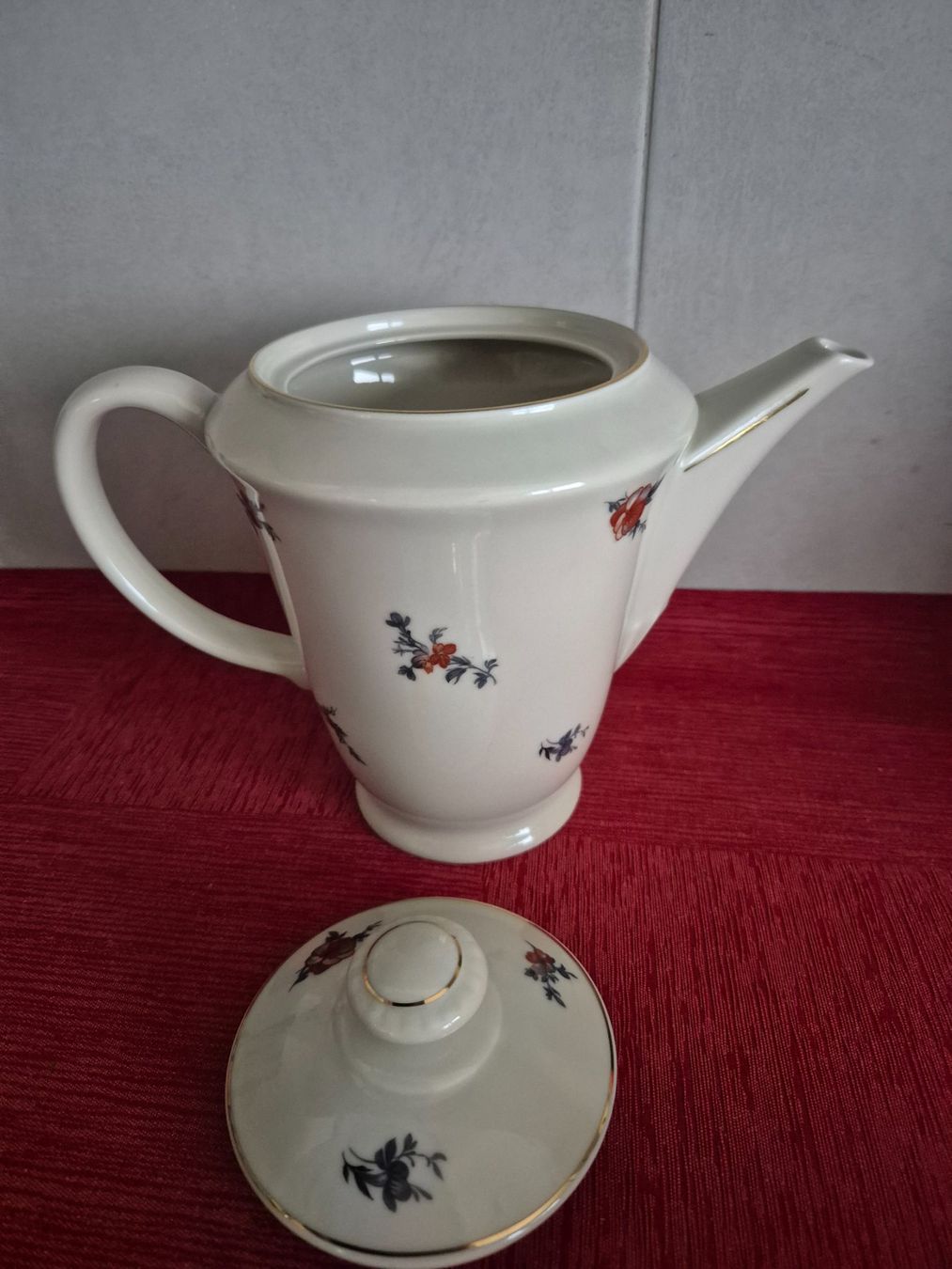 Théières: Cafetière porcelaine Langenthal ancienne C65 – D'occasion à Fully par tameab 1