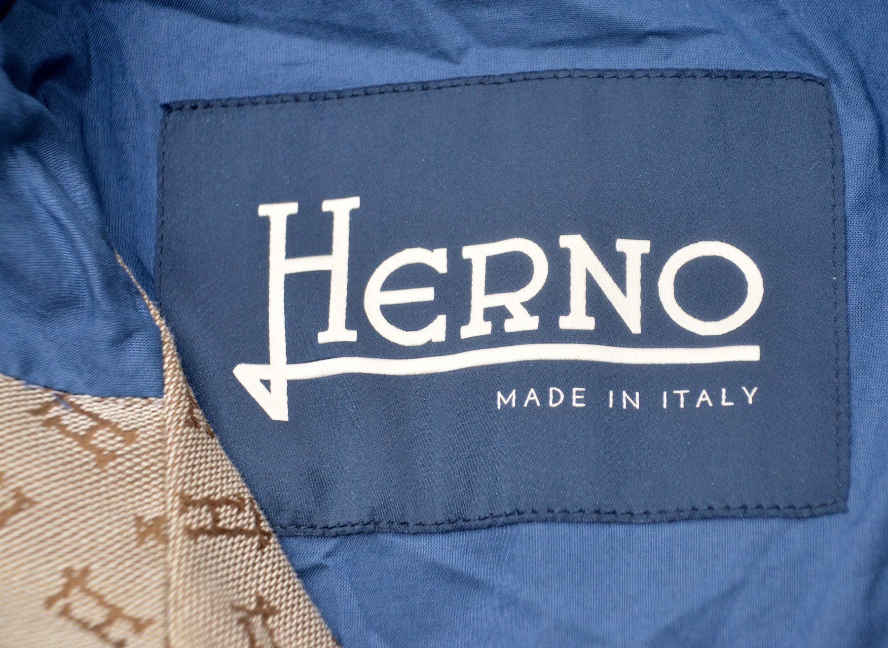Herno Giacche: HERNO Wasserdichte Jacke / veste imperméable Oversize – Usato da Collonges venduto da arashee 4
