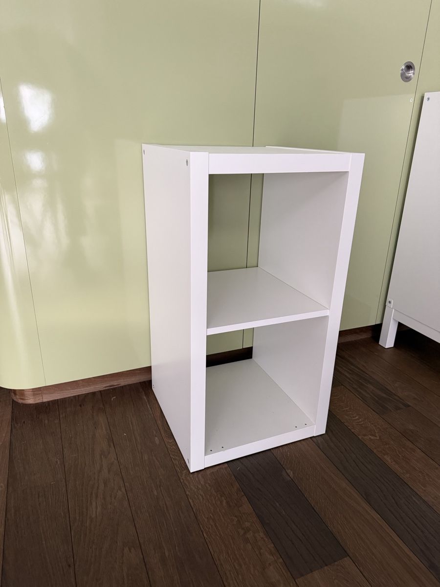 Ikea Étagères: Kallax two-tier storage cube shelf in good condition  – D'occasion à Zürich par thomassch84 1