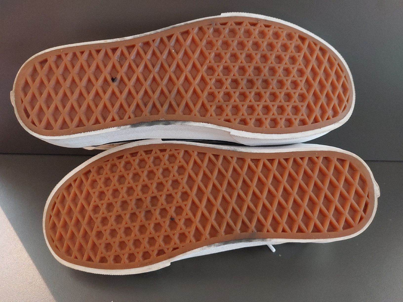 Damenschuhe: Vans Gr. 37 / 7.0 – Gebraucht aus Effretikon von swobdo 4