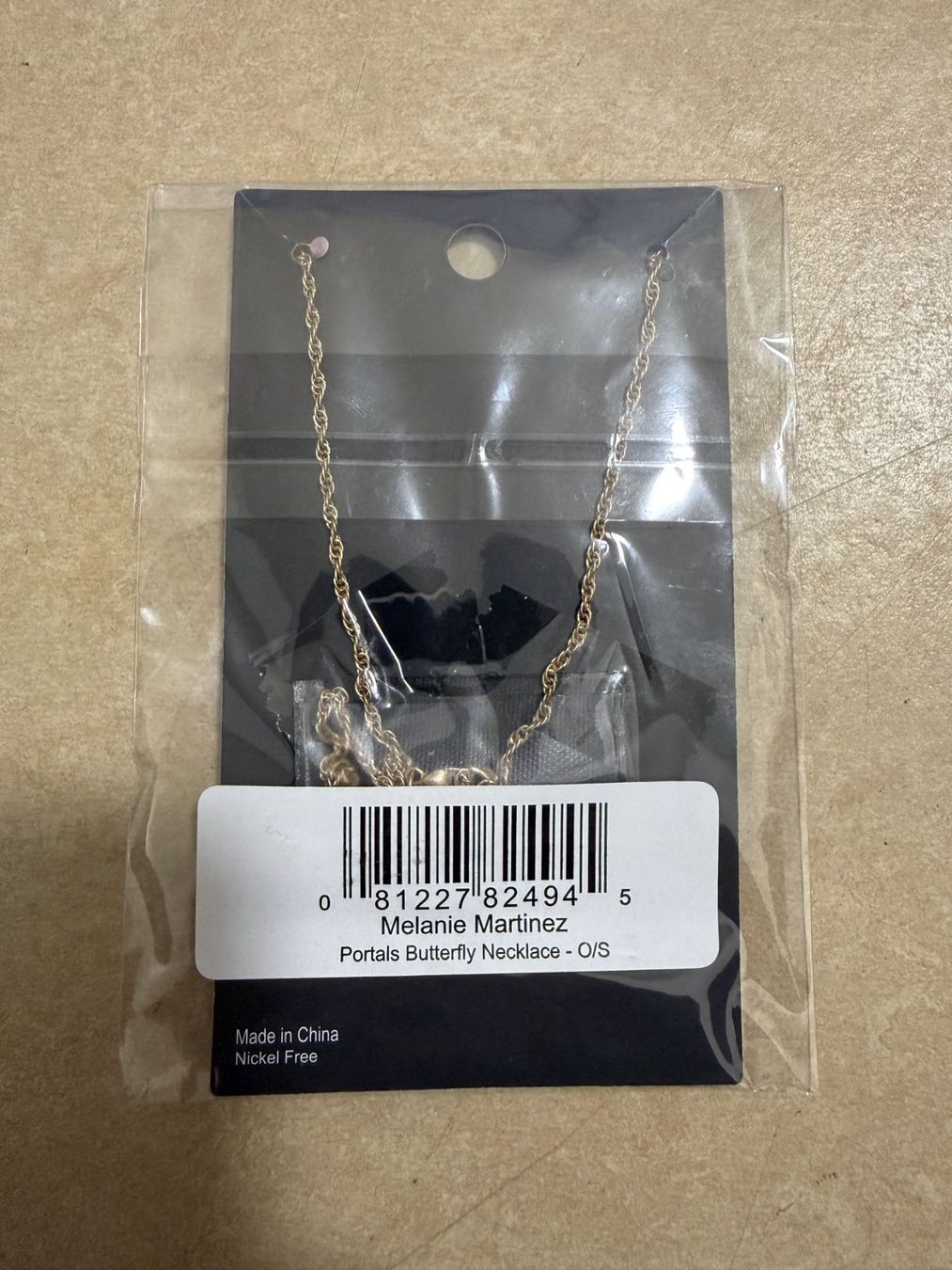 Colliers: Melanie Martinez Portals Necklace – Neuf avec emballage d'origine à Zürich par Nexaro 1